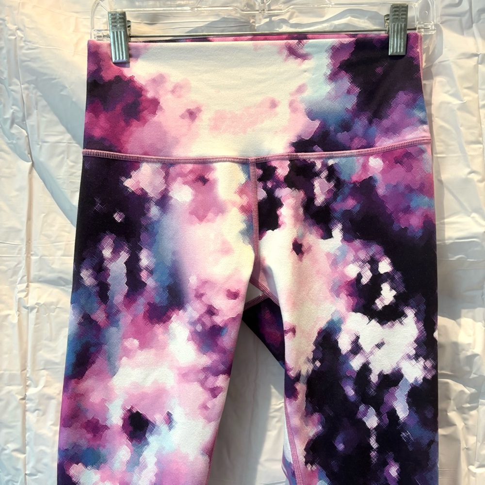 Nwot Lululemon Wunder Under Blooming Pixie Tie Dy… - image 3